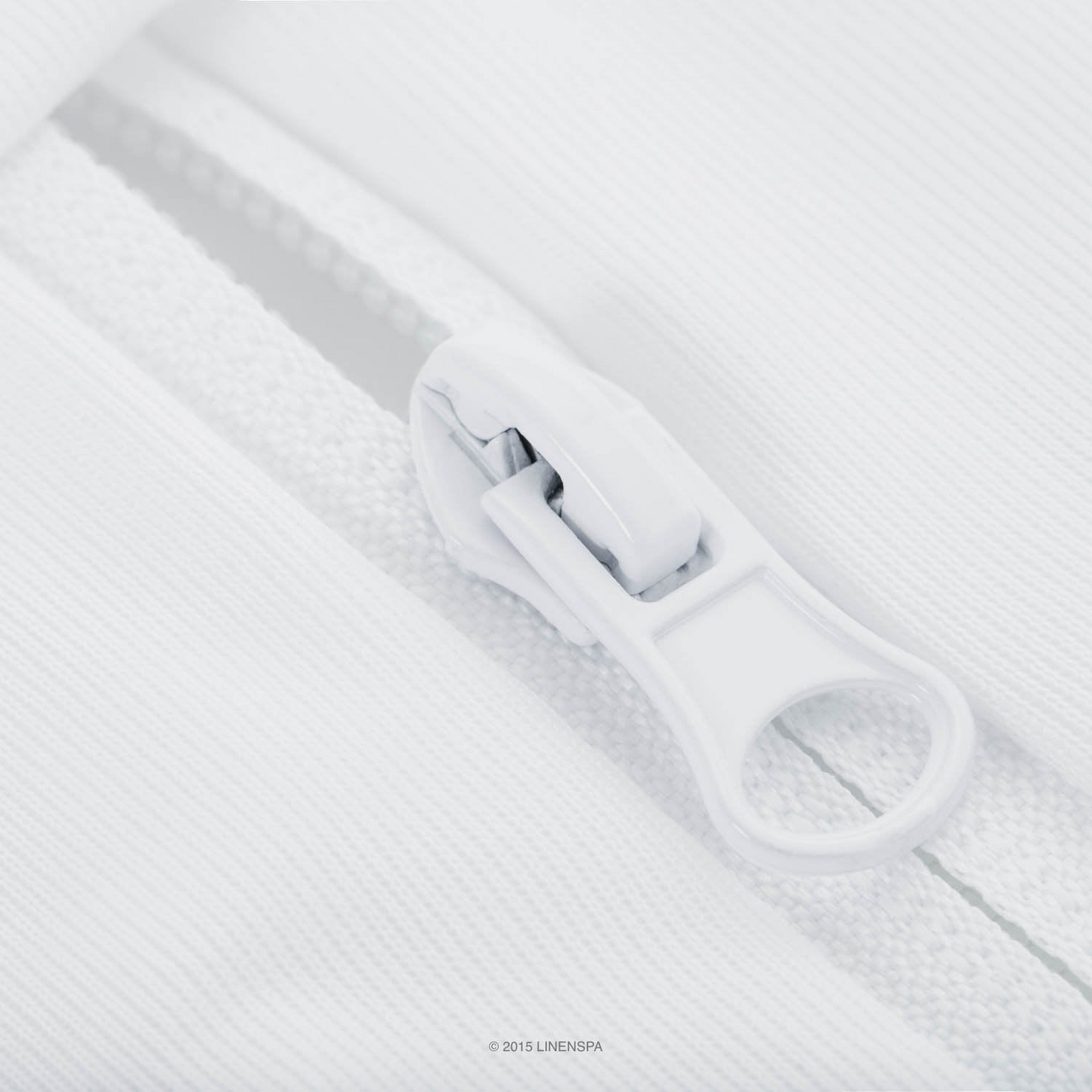 Mattress Encasement Protector - Blocks Out Liquids, Bed Bugs, Dust Mites and Allergens