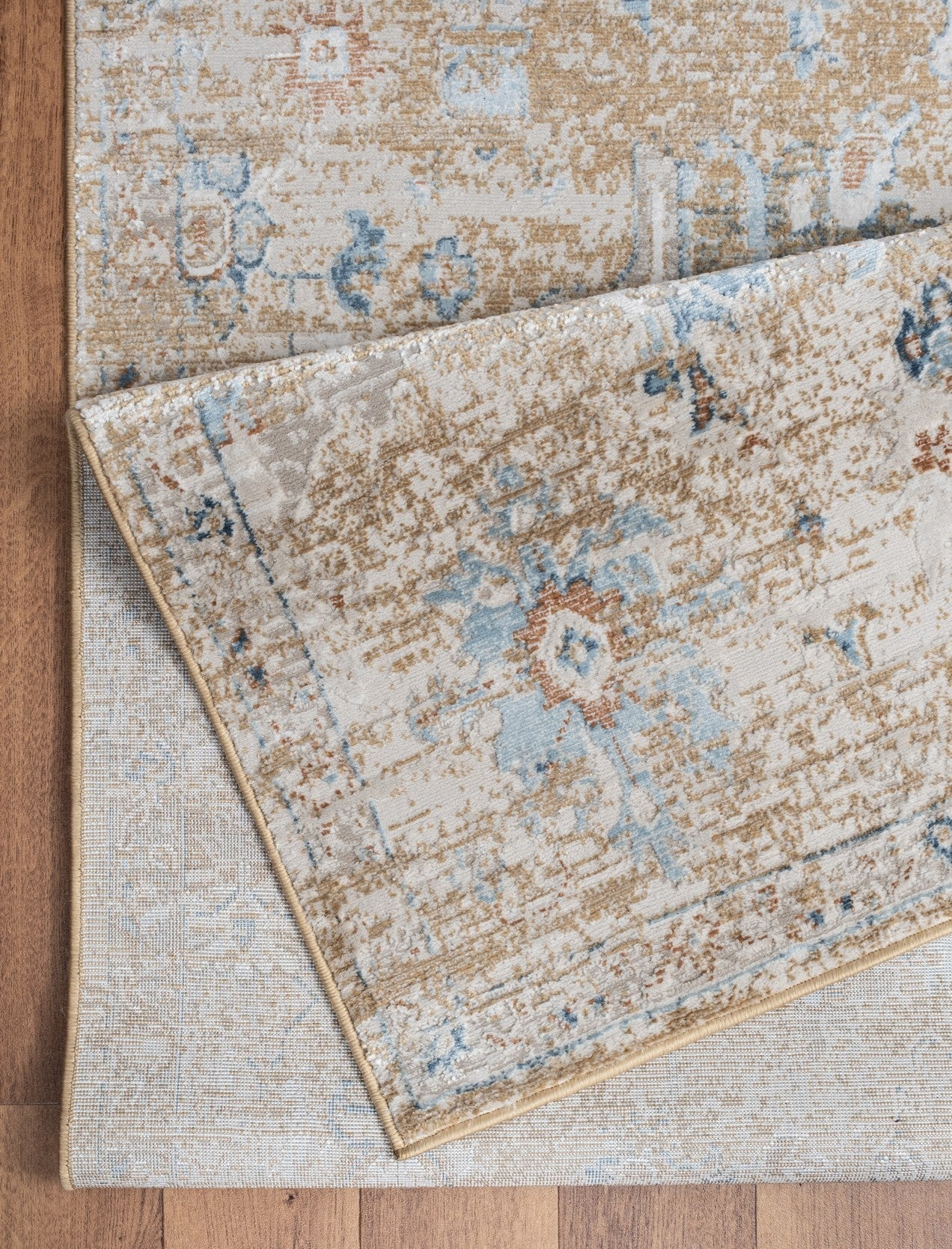 Noble GC_GEN7008 Gold 2 ft. 7 in. x 7 ft. 3 in. Area Rug