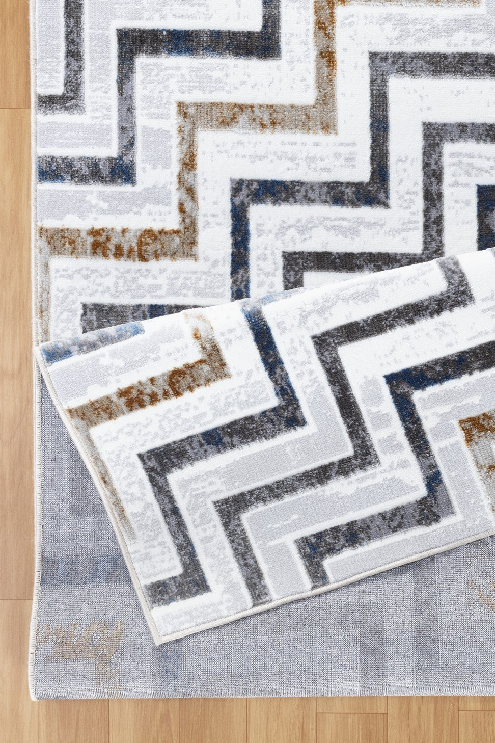 Nova GC_SOH9005 Multi 5 ft. 3 in. x 7 ft. Area Rug