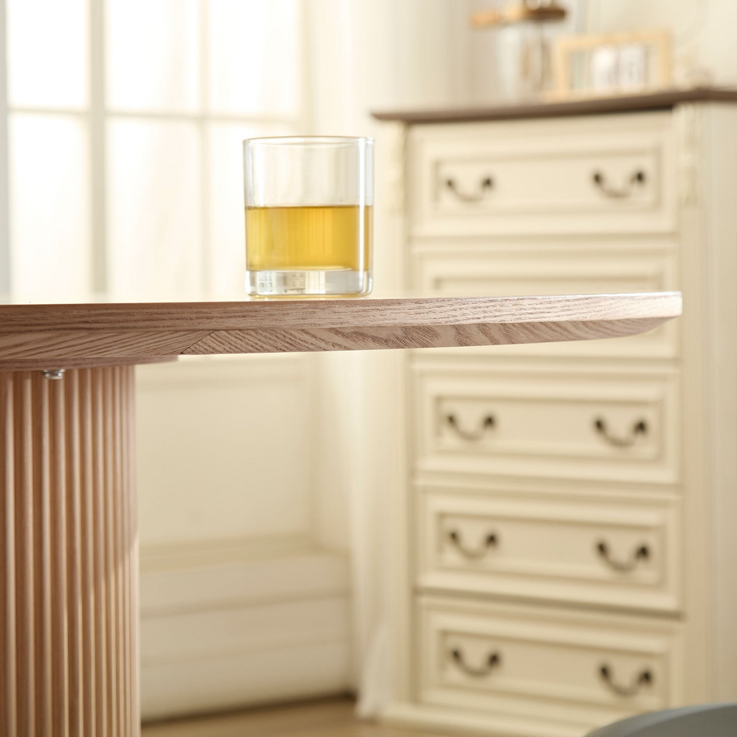 47,24 inch MDF Dining Table for Dining Room  Round Dinner Tables Mid-Century Modern Table OAK