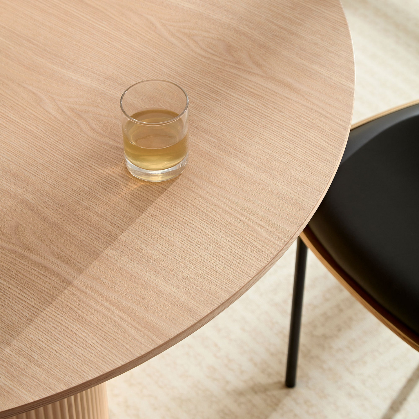 47,24 inch MDF Dining Table for Dining Room  Round Dinner Tables Mid-Century Modern Table OAK