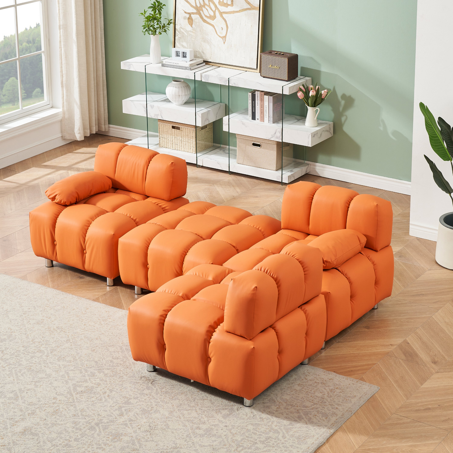 A 90.60-inch technology cloth orange sofa, waterproof, stain and cat scratch resistant, can comfortably sit in the apartment bedroom without taking up space.