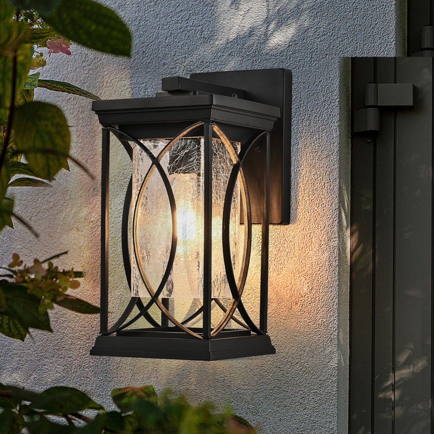 1-pack Black Outdoor Wall Lantern with Crackled Glass, Weather-Resistant Exterior Light Fixture for Porch, Patio, and Entryway, Modern Decorative Wall Sconce with E26 Base (Bulb Not Included)